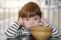 Trẻ ăn ngậm phải làm sao? 10 bí quyết cải thiện hiệu quả